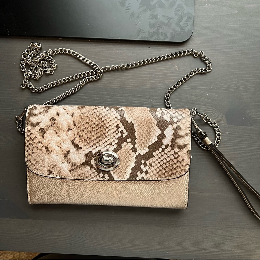 NWOT coach small crossbody (tag still with bag)